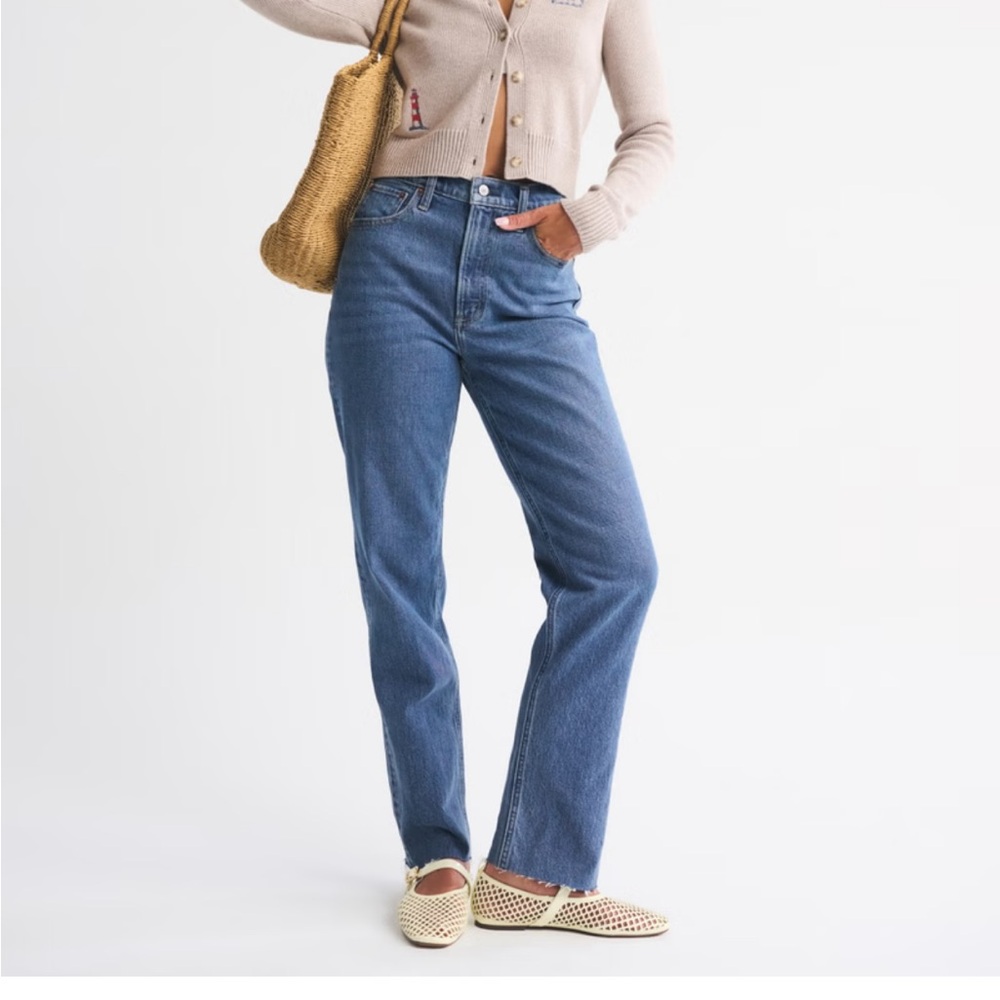 Abercrombie & Fitch '90s Straight Ultra High Rise Jeans